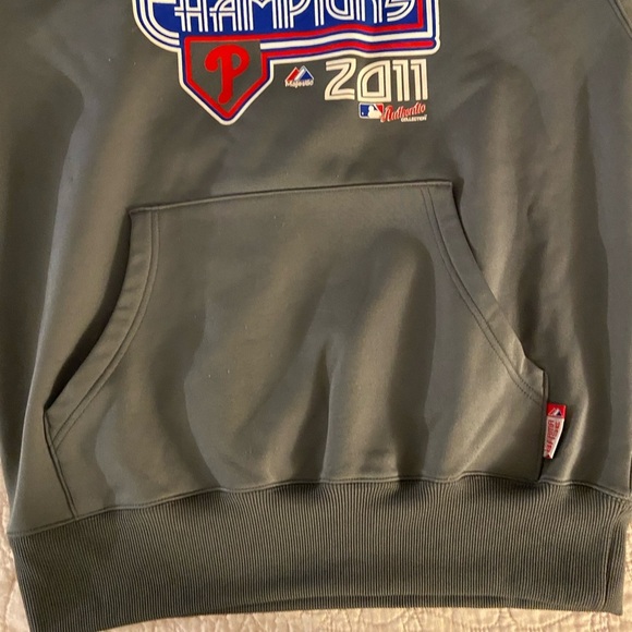 Philadelphia Phillies East Division Champs 2011 - Picture 4 of 6